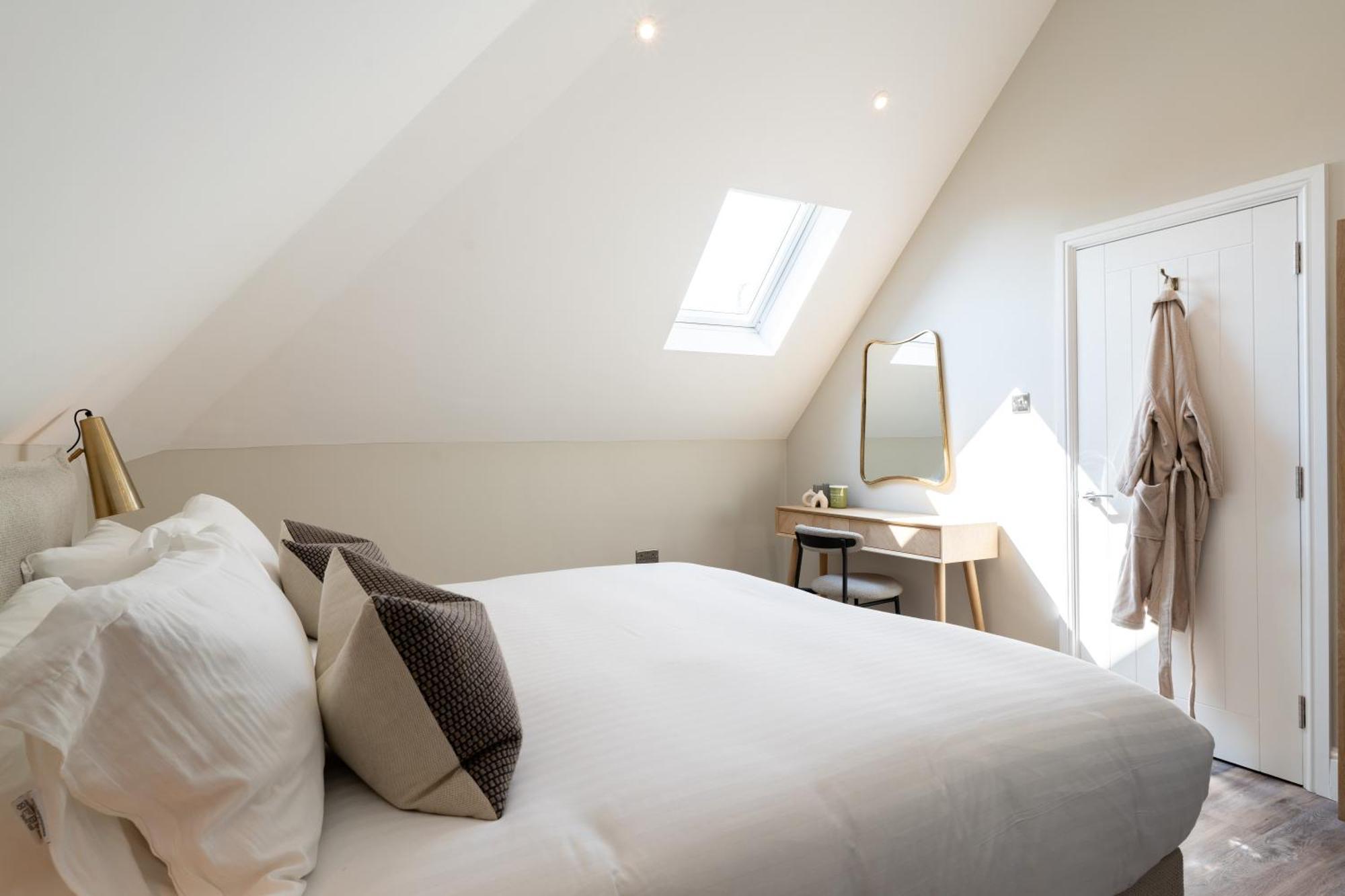 Wellington Place I Your Apartment Bristol Bagian luar foto