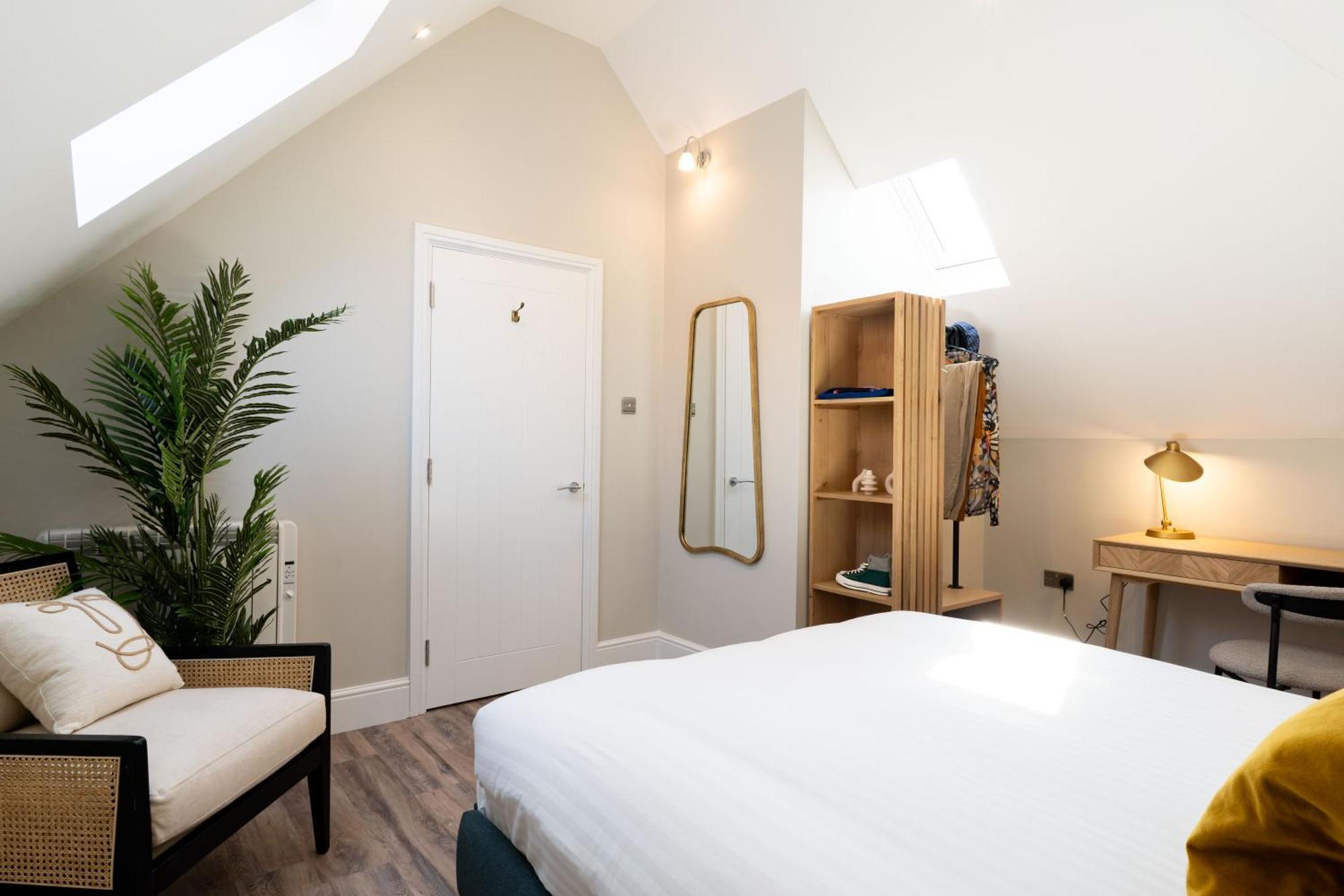 Wellington Place I Your Apartment Bristol Bagian luar foto
