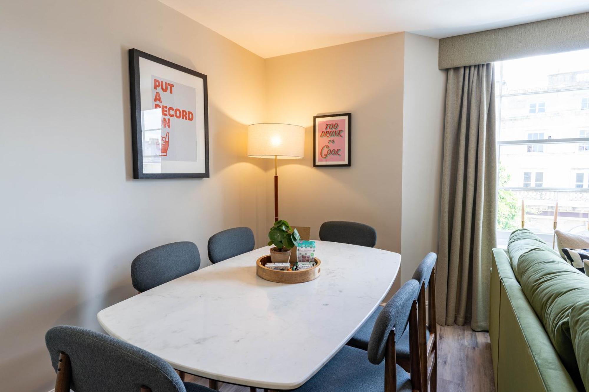 Wellington Place I Your Apartment Bristol Bagian luar foto
