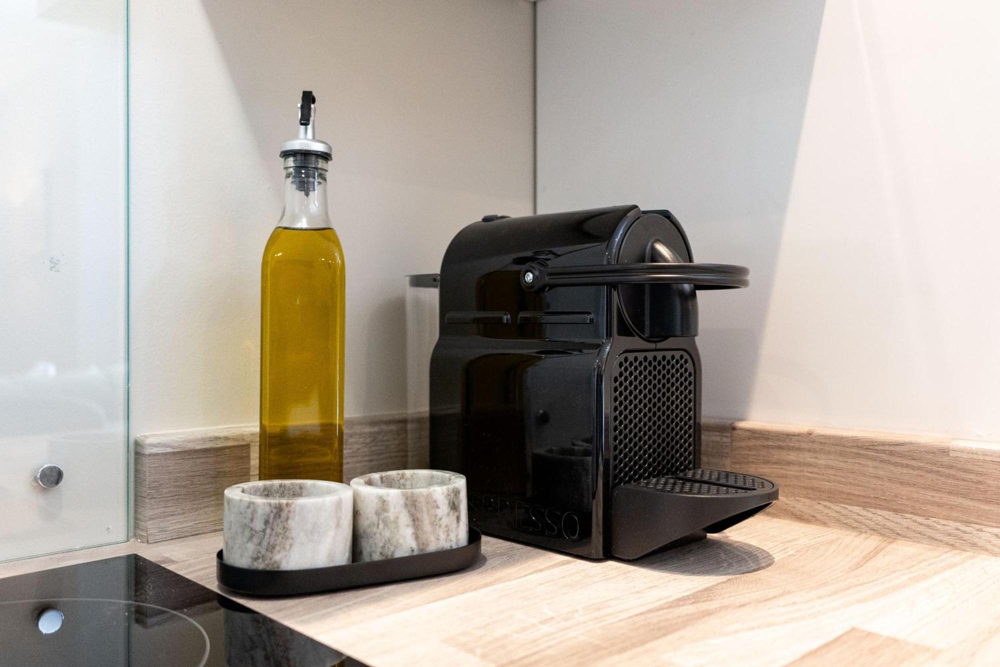 Wellington Place I Your Apartment Bristol Bagian luar foto