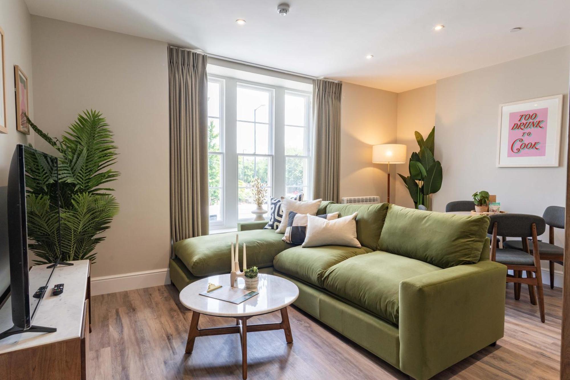 Wellington Place I Your Apartment Bristol Bagian luar foto